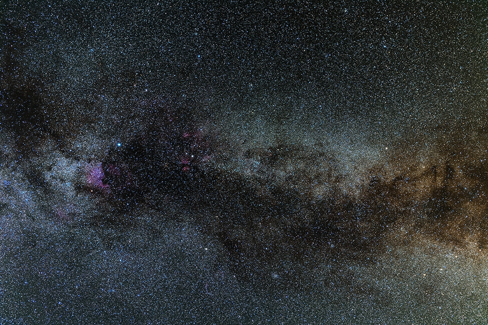 Milky Way in Constellation Cygnus © Bernd Nies
