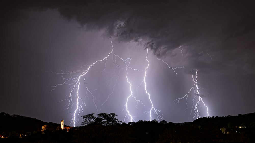 Many lightnings / Weather / Sky / Photos Bernd Nies