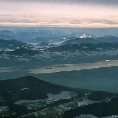 Bachtel, Zürichsee und Alpen