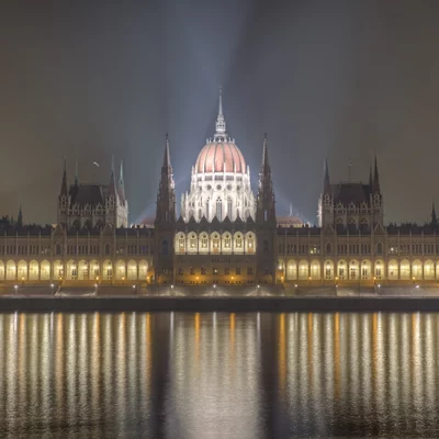 Parlament in der Nacht
