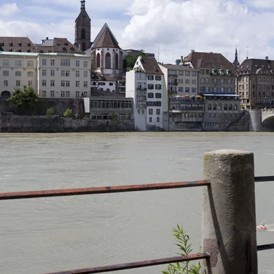 Rhein mit Martinskirche